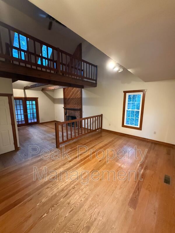 Building Photo - 4501 Southampton Rd