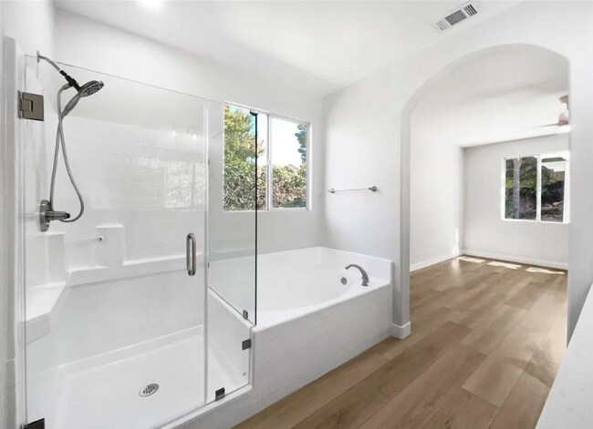 Foto del edificio - 4107 Forest Highlands Cir