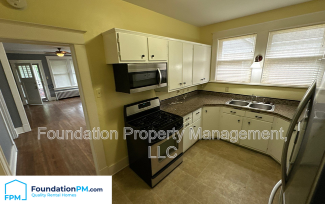 Building Photo - 954 Sheridan Street