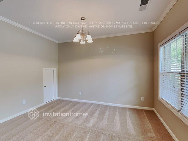 Building Photo - 5634 Elwood Cir