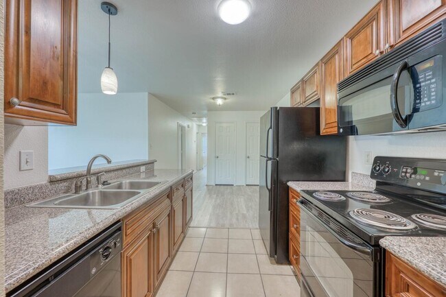 Foto del edificio - 1511 N Claremont Cir