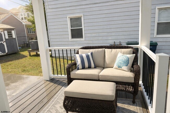 Foto del edificio - 117 N Wilson Ave