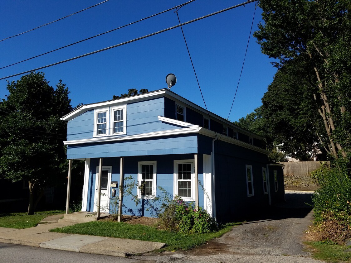 43 Duke St, East Greenwich, RI 02818 Townhome Rentals in East