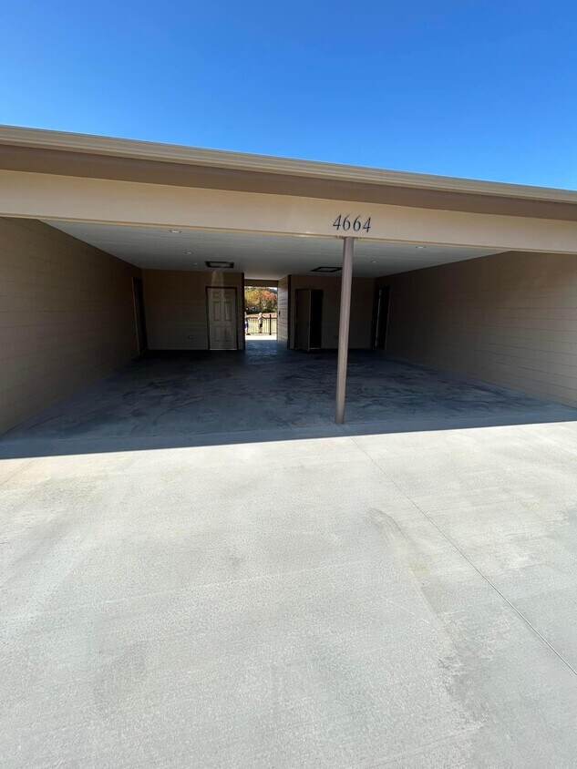 4668 Western Ave, NC 28655 Townhome Rentals in NC