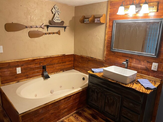 Foto del edificio - VALLES MINES - Ranch Home on 1 Acre with L...