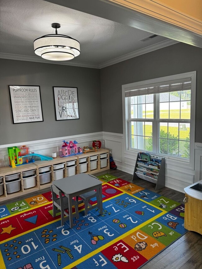 Building Photo - Welcome to Stateside Subdivision!