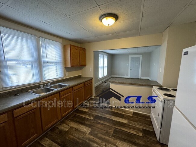 Foto del edificio - 1739 Woodlawn Ave