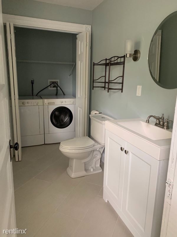 Building Photo - 3 br, 1.5 bath Apartment - 14 Hazard Ave