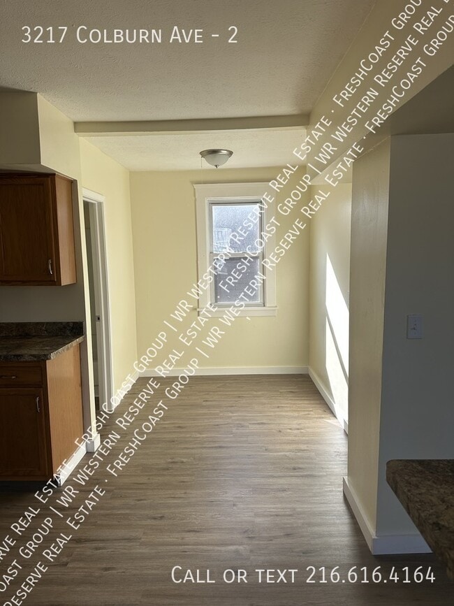 Foto del edificio - 3217 Colburn Ave