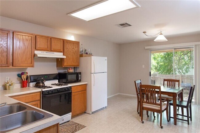 Foto del edificio - 8801 Frock Ct