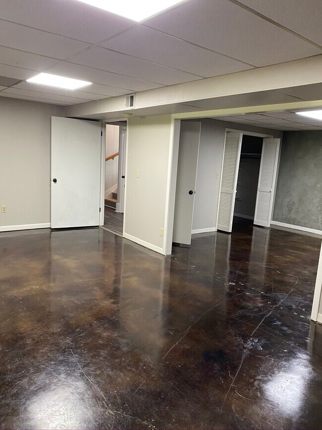 Building Photo - 1726 Sharpton Rd NE