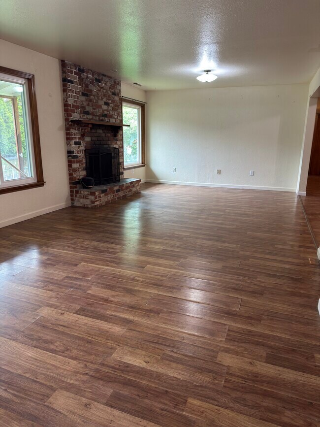 Sala de estar - 2547 NE Holmes Rd