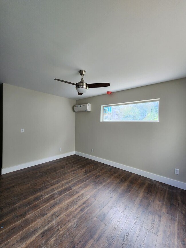 Foto del edificio - East Asheville Rental