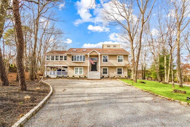 Foto del edificio - 30 Squires Blvd