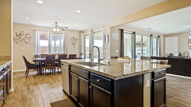 Building Photo - 788 River Bend Dr