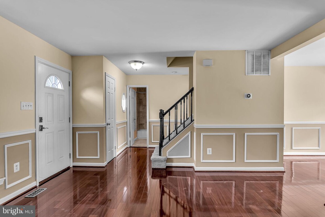 13523 Leith Ct, Chantilly, VA 20151 House for Rent in Chantilly, VA