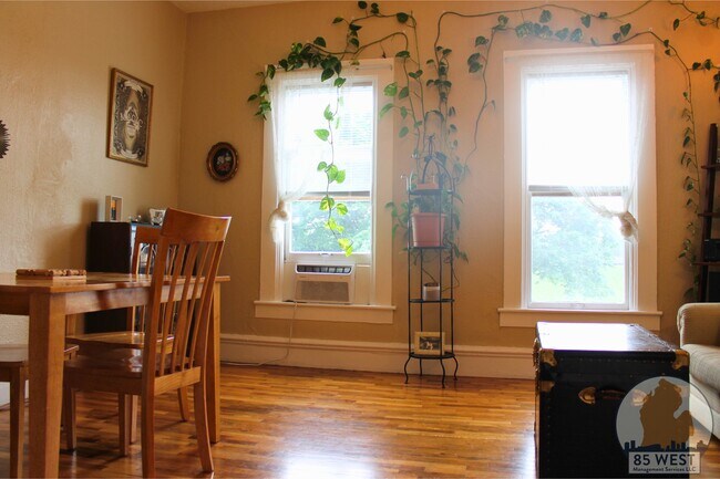Foto del edificio - 843 Second St NW