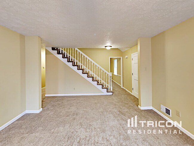Building Photo - 429 Sugar Springs Way