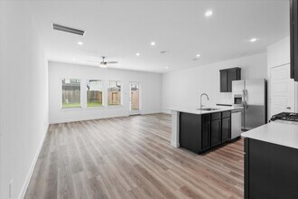 Building Photo - 12321 Churchill downs Dr