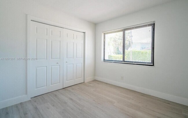 Foto del edificio - 1248 Marseille Dr