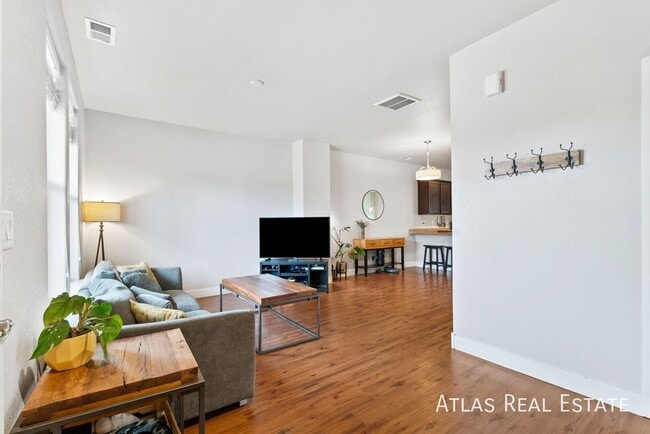 Foto del edificio - 13600 Garfield St