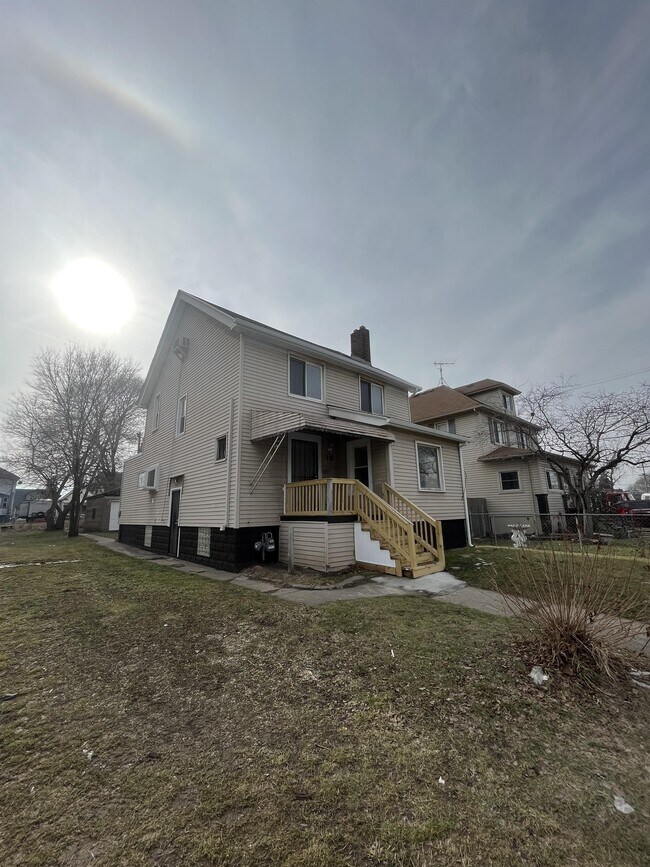16 E Josephine St, Ecorse, MI 48229 House Rental in Ecorse, MI