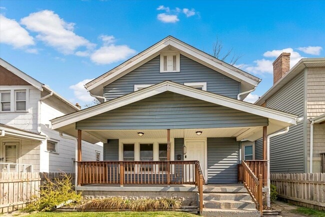 Building Photo - 866 E Starr Ave