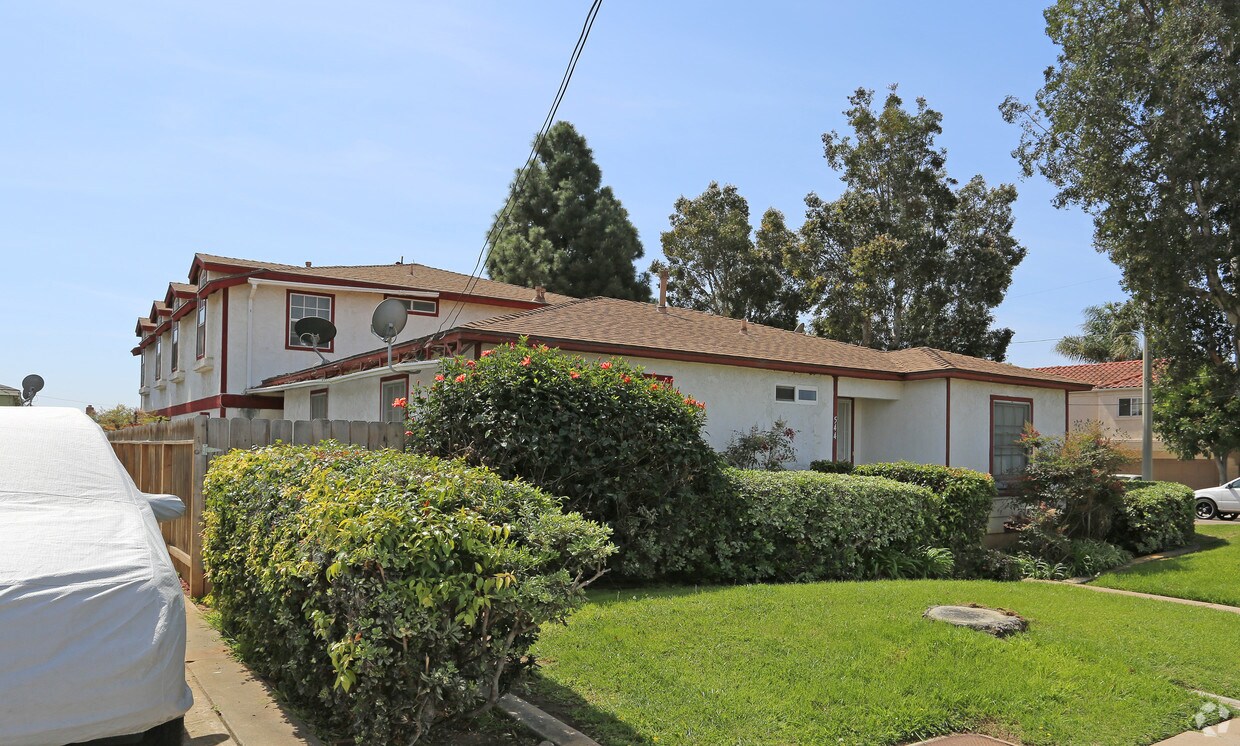 Building Photo - 544 Davidson St