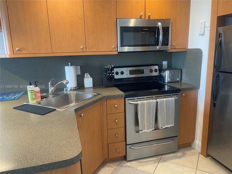 Photo - 2900 NE 30th Street Unit 7B