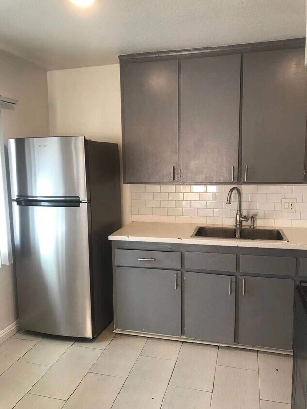 Foto principal - 7722 Chapman Ave