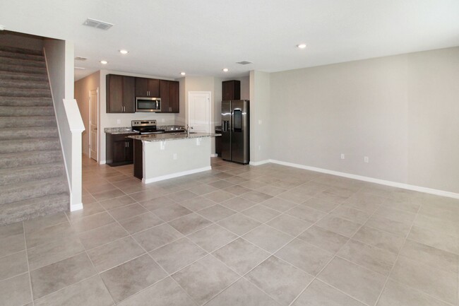 Building Photo - Spencer Cove Annual Townhouse for Rent