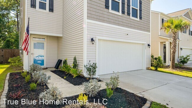 Building Photo - 4 br, 2.5 bath House - 9682 Roseberry Street