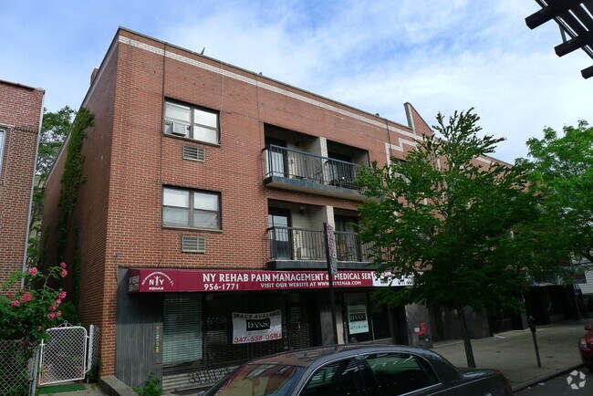 Building Photo - 32-44 31st St