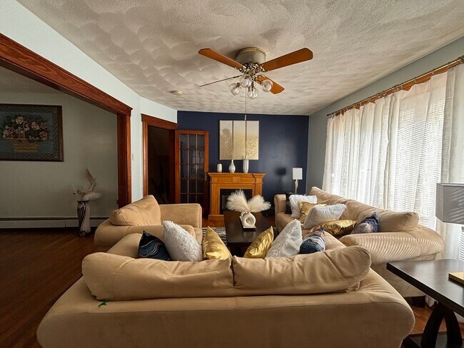 Foto del edificio - 253 Fellsway