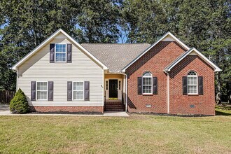 Building Photo - 318 Gatewood Dr