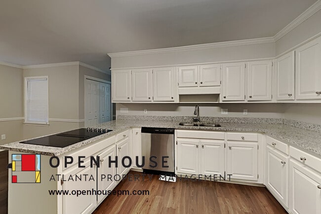 Building Photo - 4397 Windsor Oaks Cir, Marietta