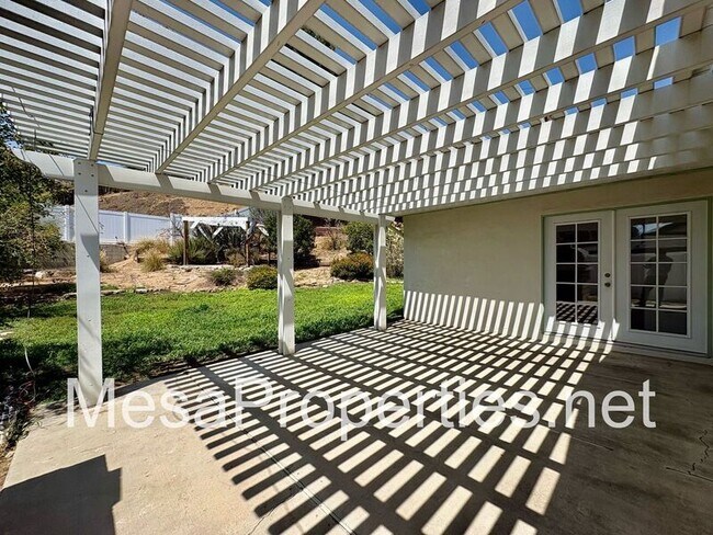 Foto del edificio - 561 Spruce St