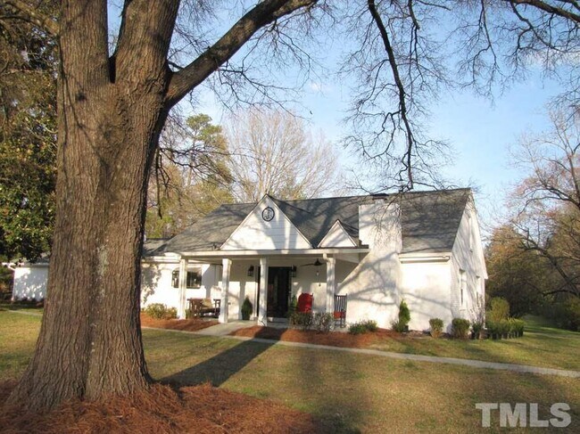 Foto del edificio - 1408 Marshburn Rd