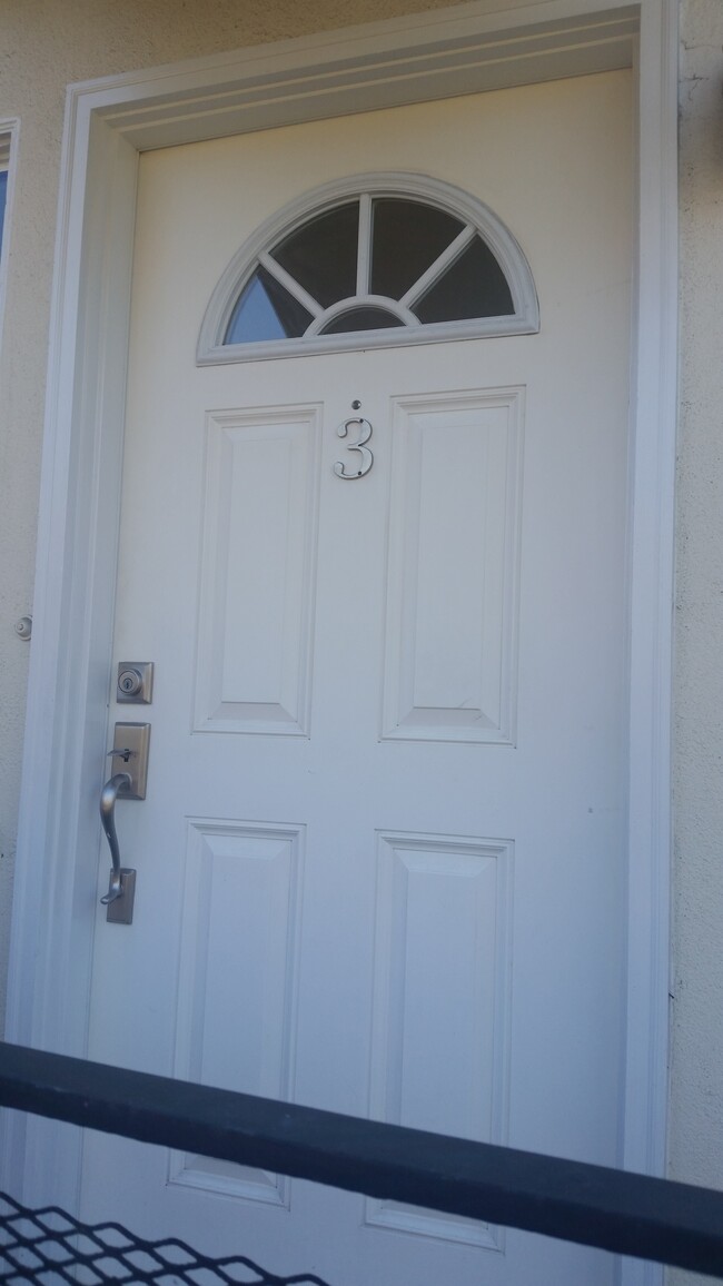 Front Door - 5864 San Vicente Blvd