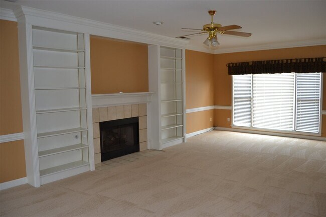 Foto del edificio - 395 E Nolley Dr