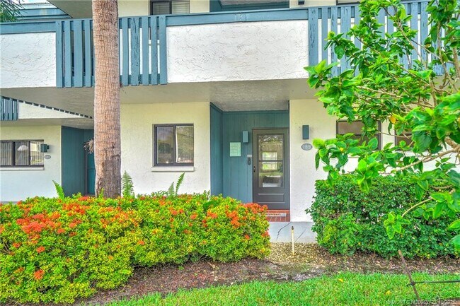 Foto del edificio - 175 SE St Lucie Blvd