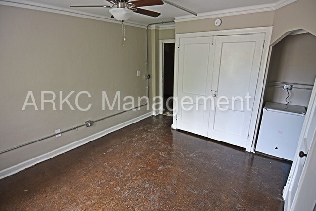 Foto del edificio - First Month Free!