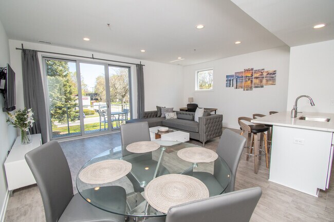 Área de estar - Live Well Apartments - Fully Furnished Units