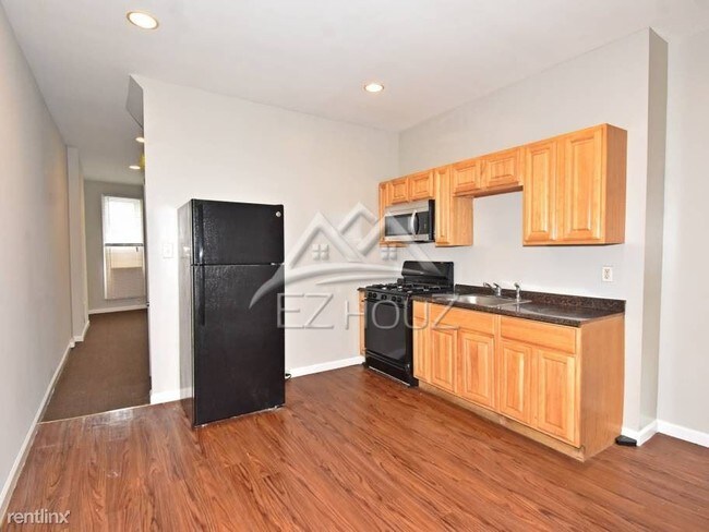 Foto del edificio - 3 br, 1.5 bath Apartment - 1947 Mosher St