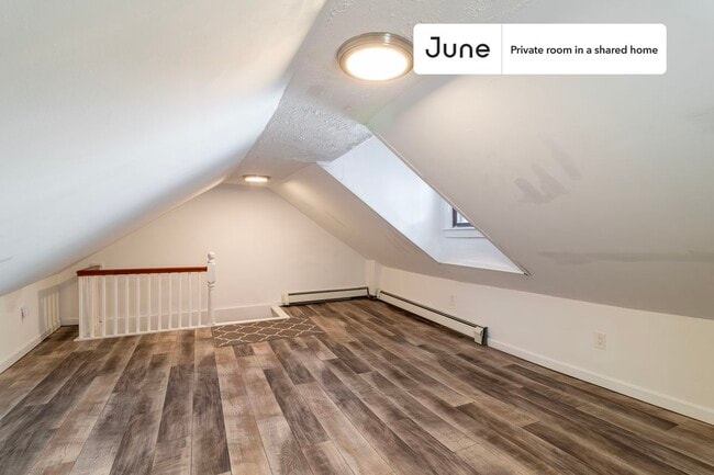 Building Photo - Room in Shared 5 bed/2 bath home