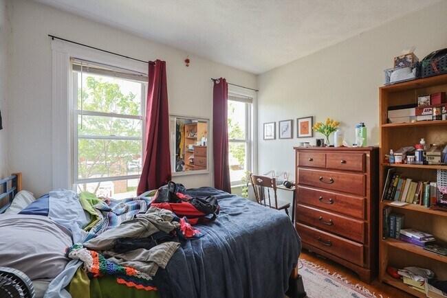 Foto del edificio - 155-157-157 Murdock St