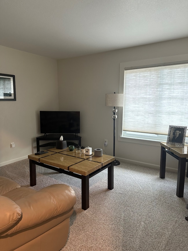 Sala de estar privada - 1191 San Antonio Dr