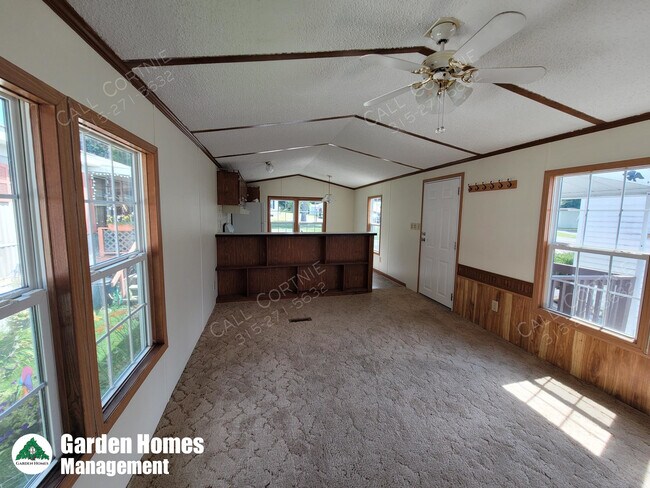 Building Photo - 14 Pine Cir