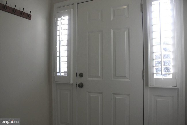 Foto del edificio - 10204 Faire Commons Ct