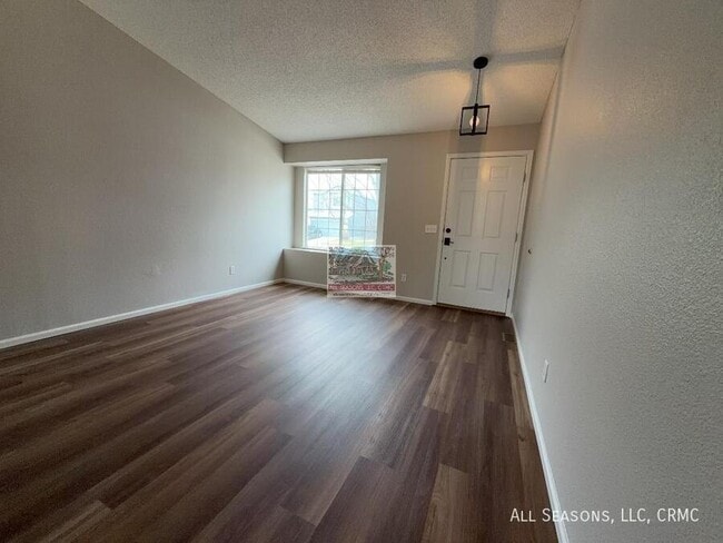 Foto del edificio - 5921 Fossil Dr